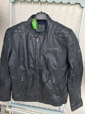 SHARK-Helm   und   Lederjacke Bild 3