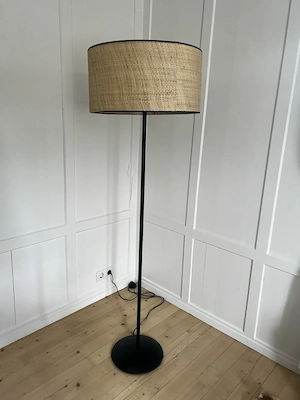 Miliboo Rattan-Stehlampe   Schwarz Natur   Neuwertig Bild 6