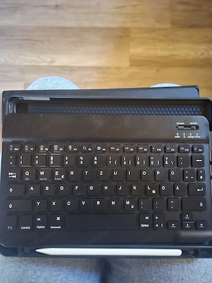 iPad 9 generation 64gb.Mit Tastatur, Stift und Hülle Bild 2