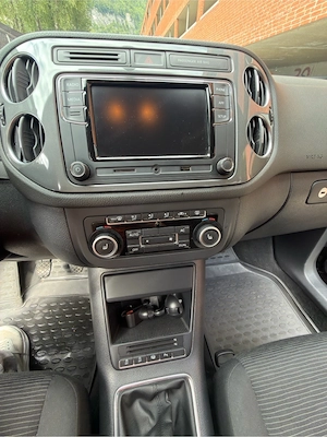 fixpreis!!!Notverkauf wegen platz!!!VW Tiguan 2.0 TDi Bild 6