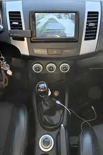 Citroën C-Crosser Bild 7
