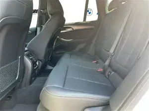 BMW X3 xDrive20d M-Sportpaket // Panorama Glasdach // Lenkradheizung Bild 11