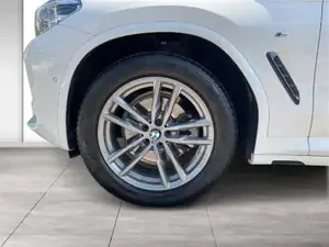 BMW X3 xDrive20d M-Sportpaket // Panorama Glasdach // Lenkradheizung Bild 6