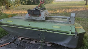 Verkaufe Claas Frontmähwerk 270 Bild 4