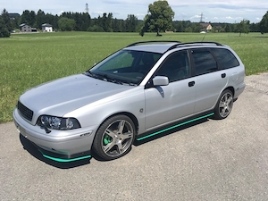 Volvo V40 1.9 TD Bild 2