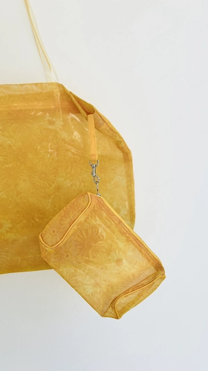 Gelbe Strandtasche mit Kosmetiktäschchen Bild 3