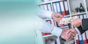 KREDIT: Auf Ihre Bedürfnisse, Herausforderungen und Projekte zugeschnittene Finanzierungslösungen. Bild 2
