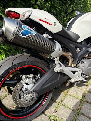 Ducati Monster 696 ABS   Termignoni Carbon   Aufsteigen und Losfahren   nur 13.500 km Bild 2