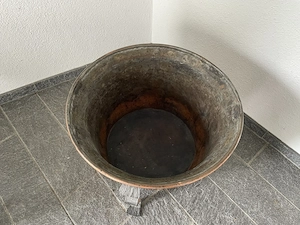 Wunderschöner großer Kupferkessel mit Gestell. Restauriert Bild 6