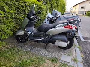 Verkaufe einen Motorroller.