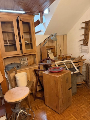 Schöne Kommoden und Truhen Bild 4