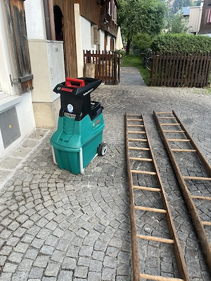 3 lange Holzleitern u. ein Häcksler günstig abzugeben Bild 3