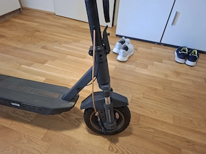 Verkaufe E scooter der marke navee gt3 Bild 3