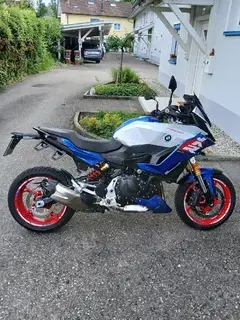 BMW F900XR neuwertig  Bild 4