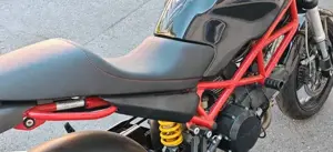 Ducati Moster 695 Bild 2