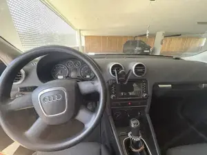 Audi A3 1.6 Bild 2
