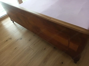 Verschenke Bett aus Echtholz-Nußholz Bild 3