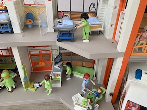 Playmobil - Krankenhaus - und Rettungsauto Bild 4