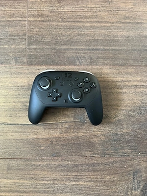 Nintendo Switch 2 wie neu + 4 Spiele + Pro Controller + Tasche Bild 2