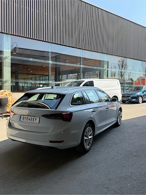 Skoda Octavia Style 2.0 DSG Bild 2