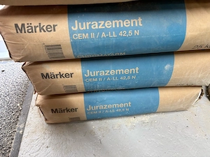 3 Säcke Jurazement von Märker zu verschenken