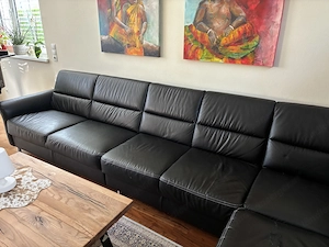Grosse schwarze Ledercouch zu verschenken. Bild 3