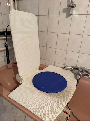 Badelift Wanne Senioren Bild 2