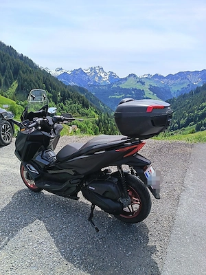 Honda forza 125 special edition  Bild 2