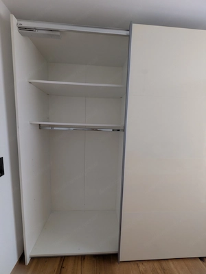 Schiebetürenschrank  Bild 2