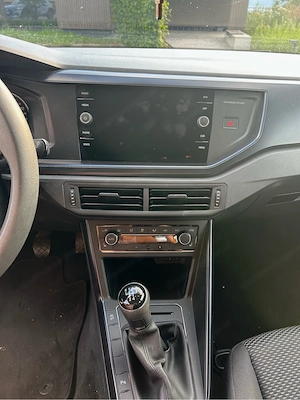 VW Polo 80 PS,  gepflegter Zustand, 32669km EZ 02 21 Bild 5