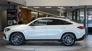 Mercedes-Benz E 400 Bild 4