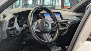 BMW 118 Bild 11