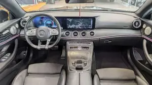 Mercedes-Benz E 200 Bild 10