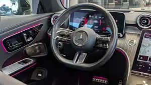 Mercedes-Benz E 300 Bild 13