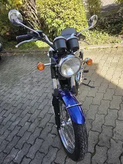 TRIUMPH Bonneville T100  Bild 3