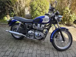 TRIUMPH Bonneville T100 