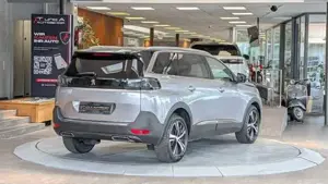 Peugeot 5008 Bild 7