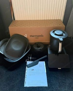    Thermomix TM7 Vorwerk neu