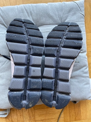 ON Sneacker Schuh Bild 3