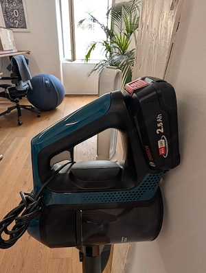 BOSCH Akku Staubsauger Bild 2
