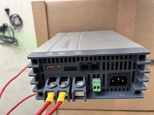 Ladegerät Dometic neuwertig  Bild 2
