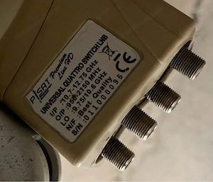 TRIAX Satellitenschüssel mit Quad-LNB und Wandhalterung Bild 3