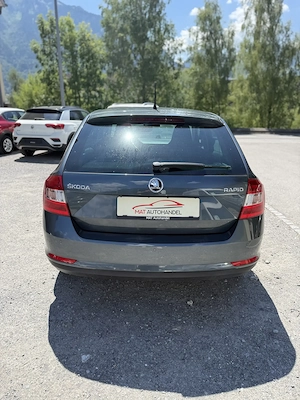 Skoda Rapid Spaceback Ambition 1.6 TDI  AHK Tempomat SHZ  Bild 5