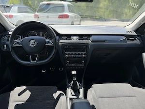 Skoda Rapid Spaceback Ambition 1.6 TDI  AHK Tempomat SHZ  Bild 7