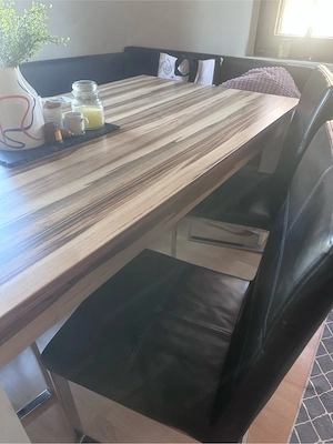 Eckbank+Tisch+ Stühle Bild 3