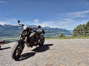 Honda CB 650R Bild 2