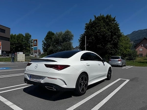 Mercedes-Benz CLA 200 d Coupé AMG Line | Panorama | MBUX | 8-fach | Top-Zustand Bild 2