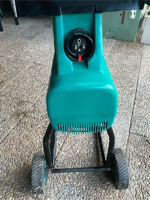 Hächksler Bosch 2200 Bild 4