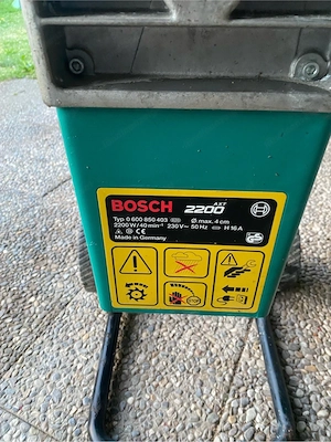 Hächksler Bosch 2200 Bild 2