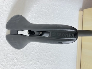 Bike-Sattel samt Stütze Carbon Bild 3
